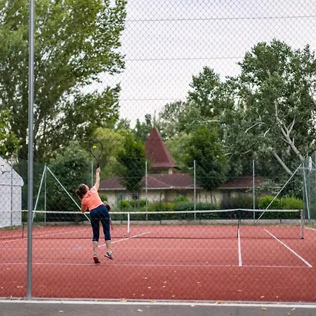 Balatontourist Fuered &