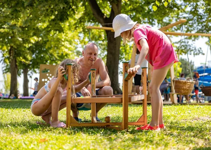 אתר קמפינג Balatontourist Fuered & 2*