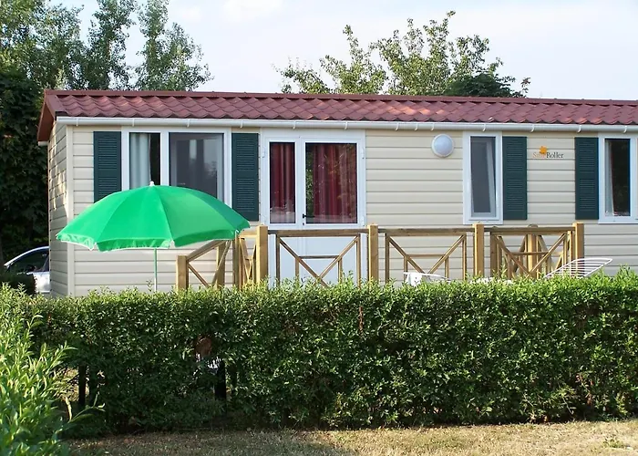 Balatontourist Fuered & 营地